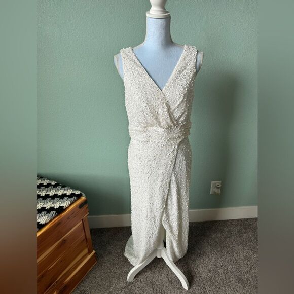 Hailey Adrianna Papell Fully Sequined White Asymmetrical Front Wrap Gown Size 12 - Picture 1 of 13